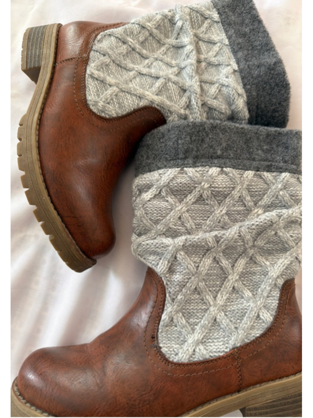 Women's MUK LUKS Brown & Gray Sweater Knit Winter Boots Size 8 Lagenlook - Picture 2 of 6